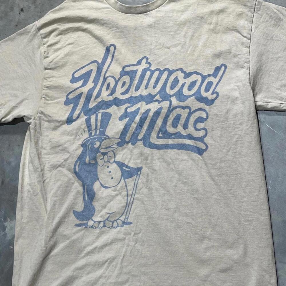 Fleetwood Mac Preowned Large Band T-shirt